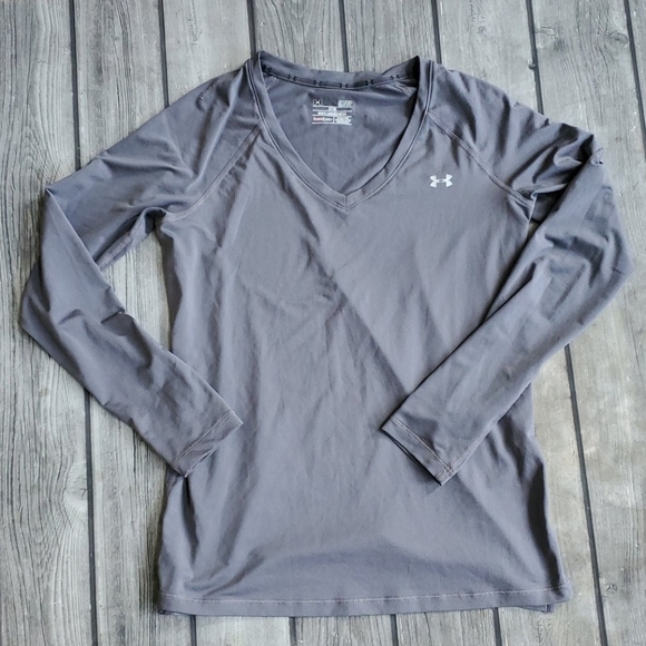 Under Armour Tops - Ladies Under Armour Fitted V-Neck Shirt Sz Sm